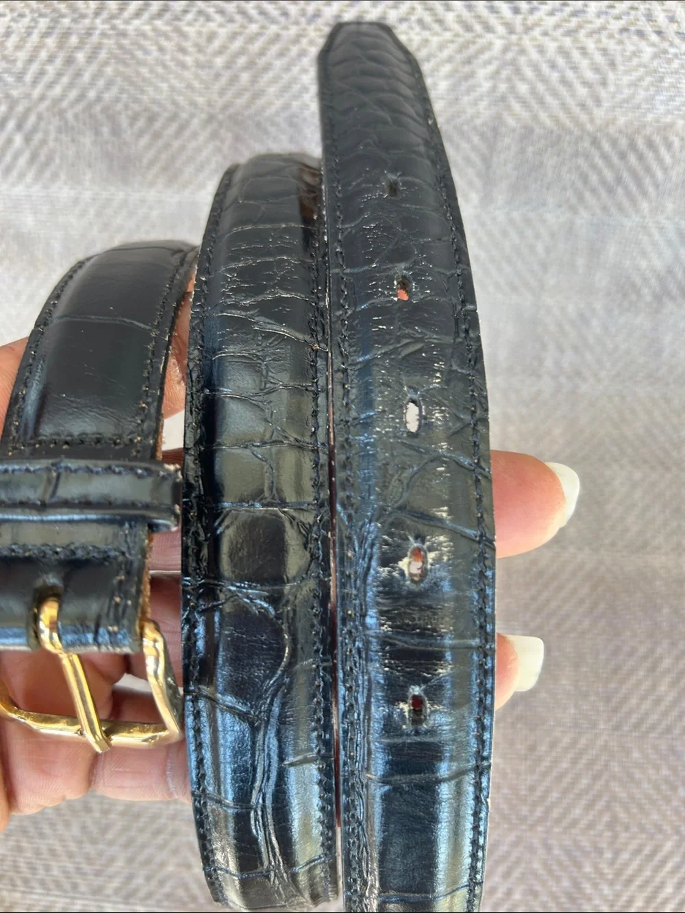 Ribco Classic Black Leather Men’s Croc print Belt with Gold Buckle. Size 42.